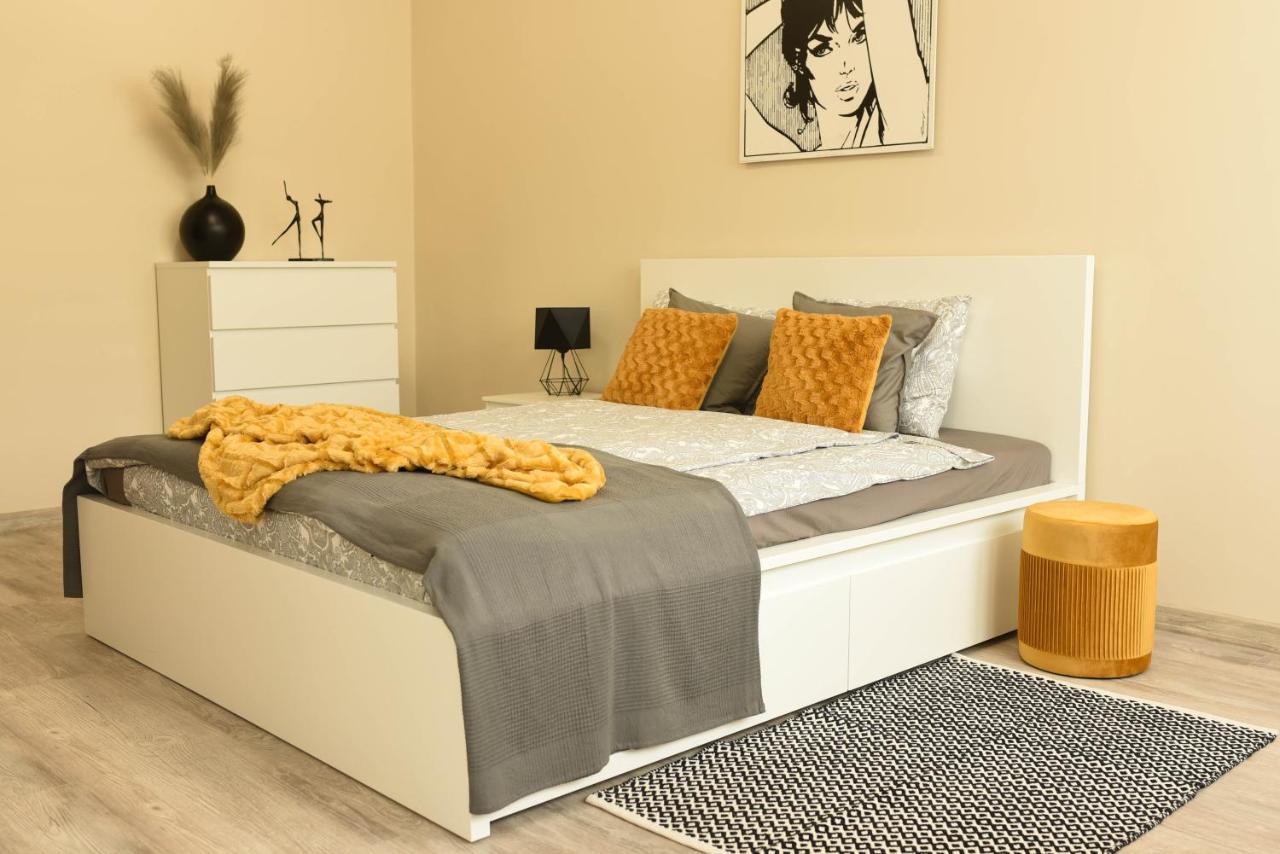 Apartament Studio Klasztorna Дзержонюв Экстерьер фото